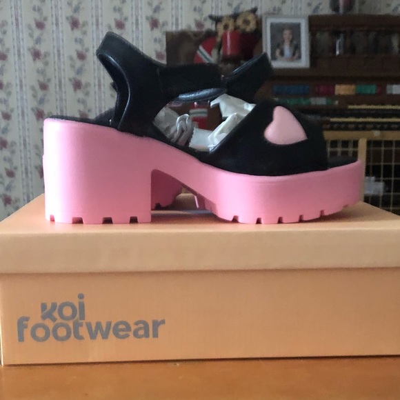 koi footwear Shoes - PRIVATE LISTING NWTIB Koi Footwear Romance Rebel Pink Heart Sandals
